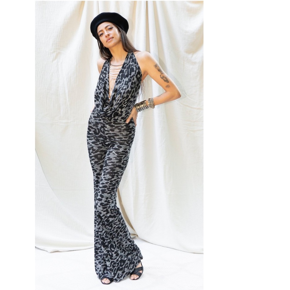 NWT GREY N BLACK LEOPARD Flare JUMPSUIT S - Picture 2 of 5